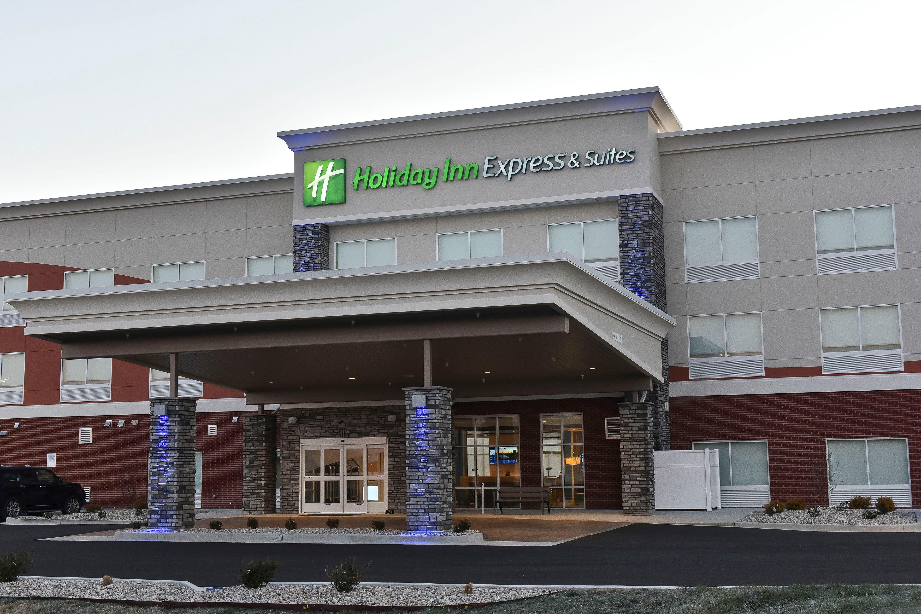 Holiday Inn Express & Suites - Madisonville By Ihg Exterior foto